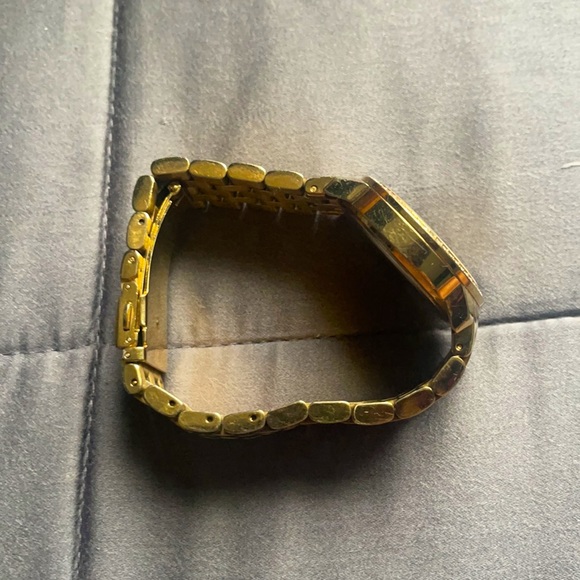 Michael Kors Watch: Gold MK-3120 - Picture 3 of 5